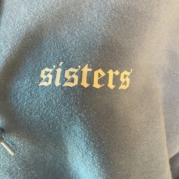 ‘SISTERS’ hoodie, size Medium - Picture 3 of 8